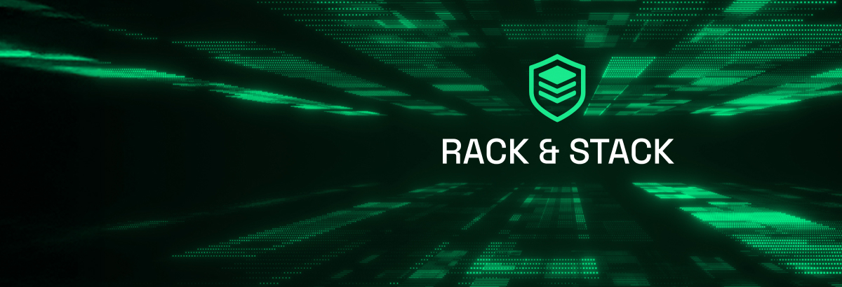 Konferenz: Rack & Stack Futuristischer dunkler Tech-Hintergrund mit grünen Lichtreflexen und dem Logo "Rack & Stack"