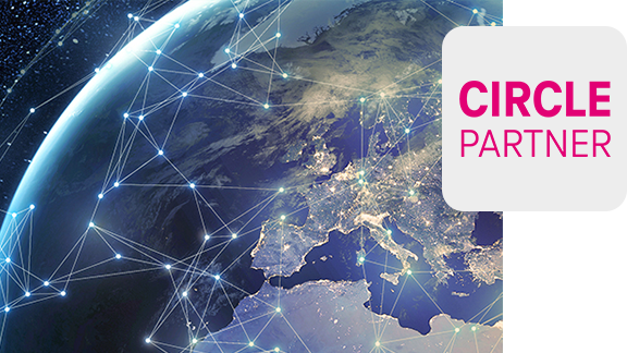 Satellitenansicht von Europa mit digitalem Netzwerk als Symbol für internationale Partnervernetzung